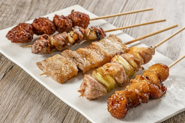 【玉名炭火お持ち帰り焼き鳥】やきとり岡ちゃん